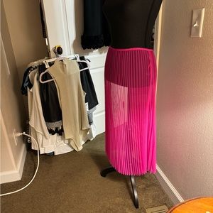 Anthropologie sheer pink pleated skirt size xs. NWT